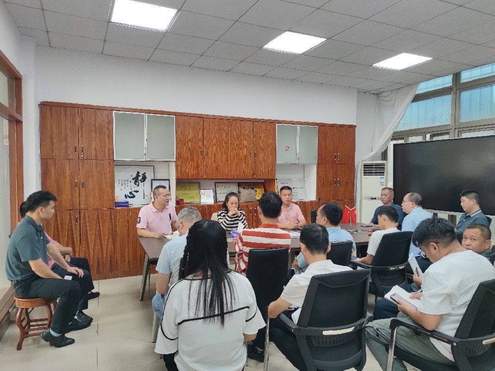 凝心聚力破困局，革新求變謀新篇——金工機(jī)械召開(kāi)戰(zhàn)略調(diào)整動(dòng)員大會(huì)